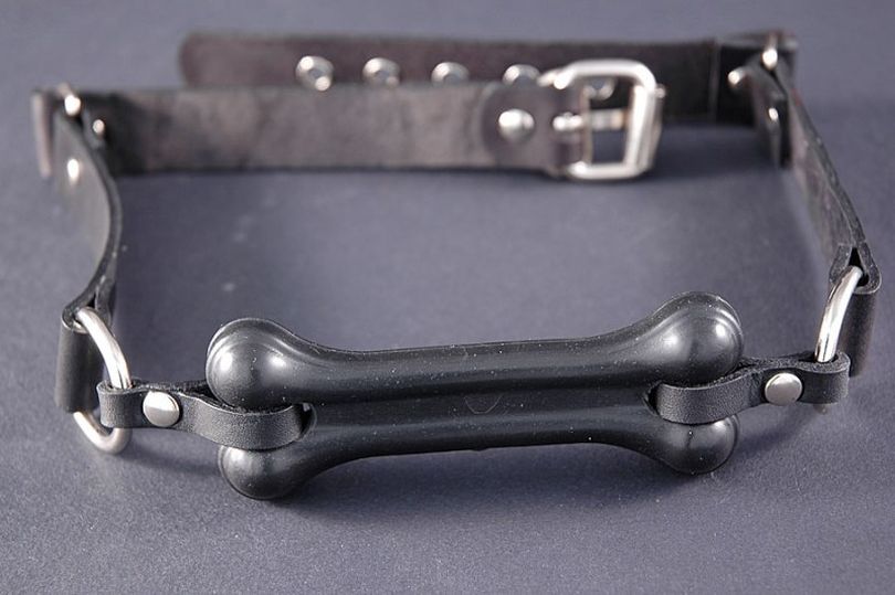 Как выбрать кляп для эротических игр: Руководство для начинающих