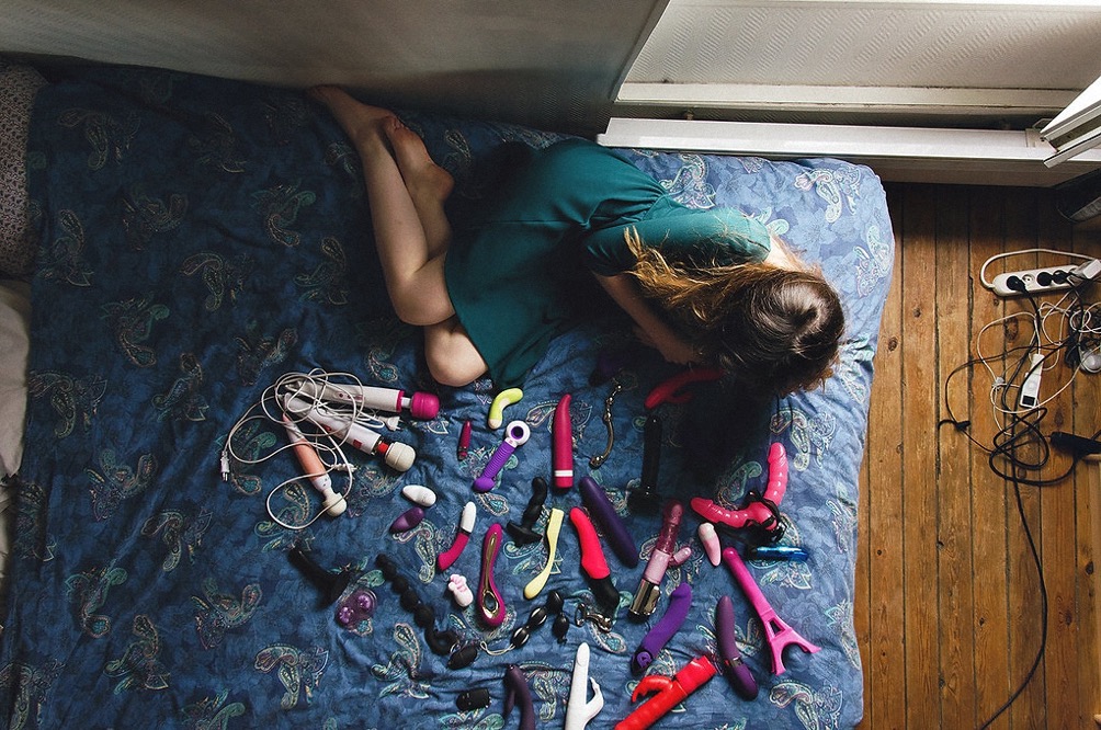 Мифы про секс-игрушки, в которые верят 60% россиян