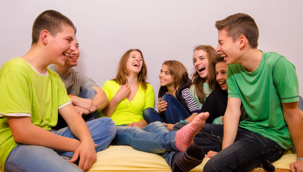 Половое воспитание: должны ли родители покупать подросткам секс-игрушки