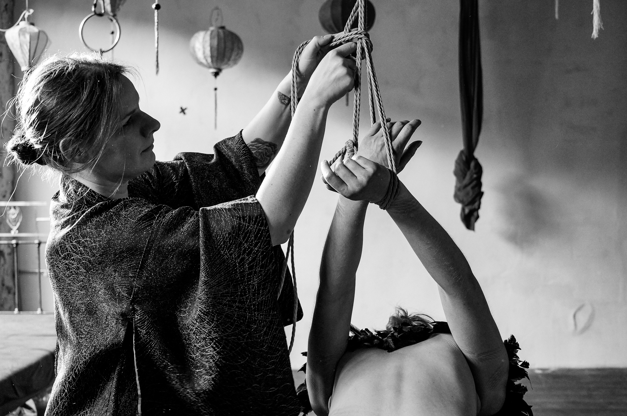 Руководство по шибари для начинающих: основные понятия, безопасность, ошибки и обучение