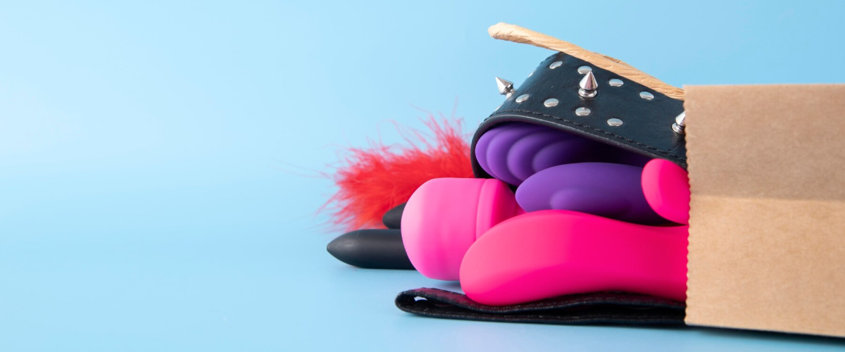 Как затащить консервативного парня в секс-шоп за 6 шагов или как предложить первую секс-игрушку?