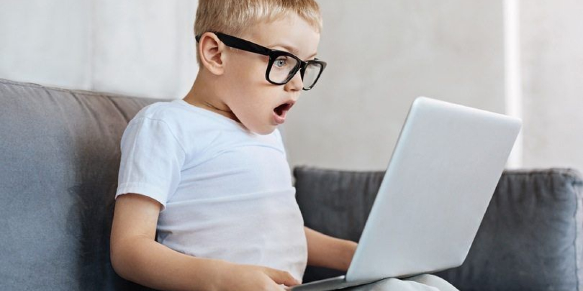 Ребенок смотрит порно: застукали, а что делать дальше?