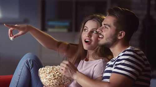 6 шагов к совместному просмотру фильмов для взрослых. Как предложить девушке любимые секс-ролики?