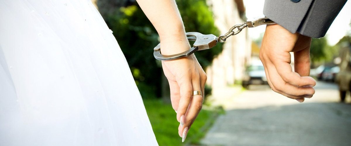 Фиктивный брак. Между романтикой и мошенничеством