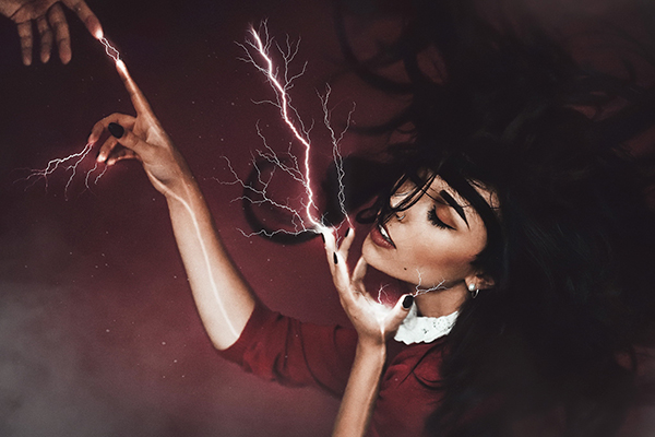 Игры с током в постели