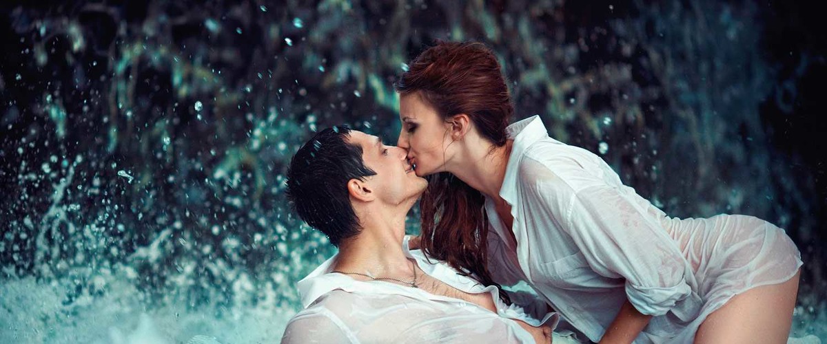 Секс в воде: погружение в романтику и удовольствие