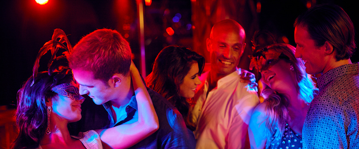 Исследуйте новые грани своей сексуальности: кому стоит попробовать свинг?