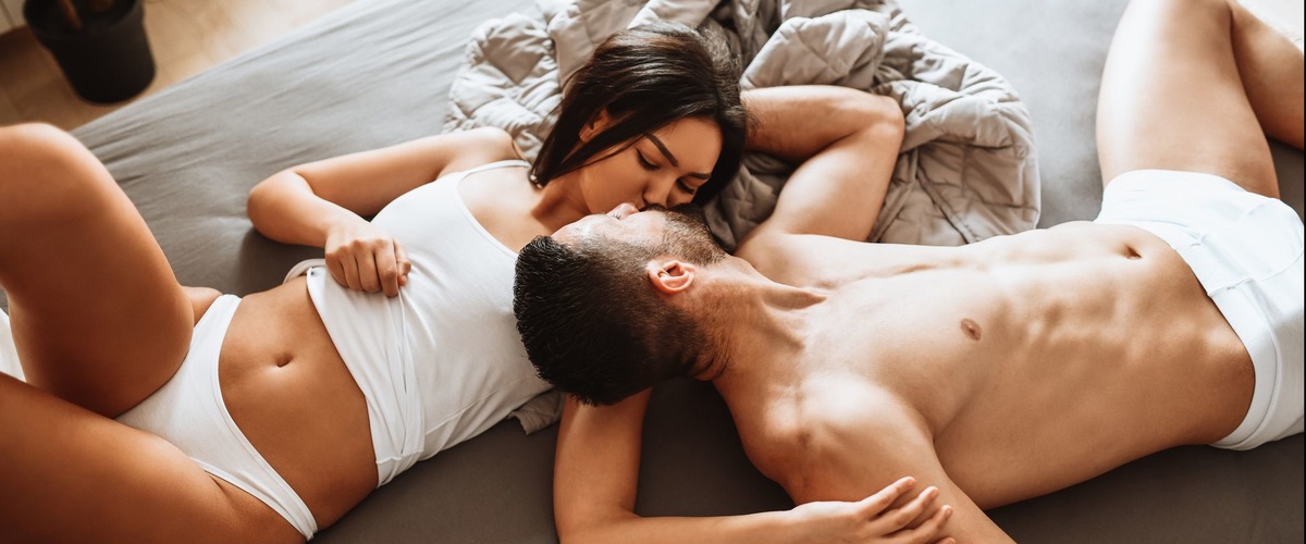 Разговоры во время секса: что хочет слышать женщина