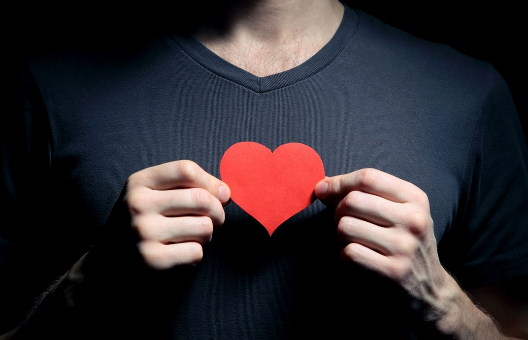 Как понять, что мужчина любит: признаки истинных чувств