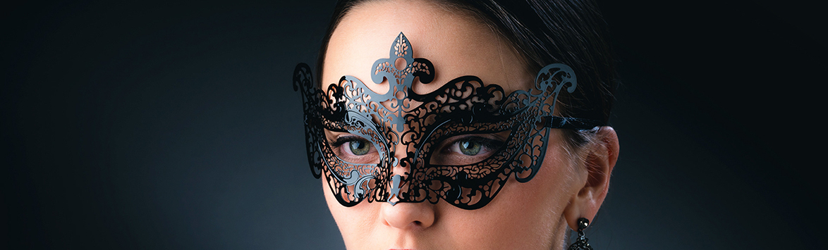 Как сделать ваш секс более чувственным при помощи маски для глаз