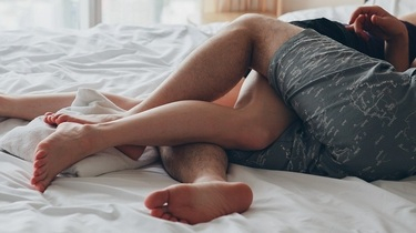 Завтрак в постель. Как разбудить мужчину минетом?