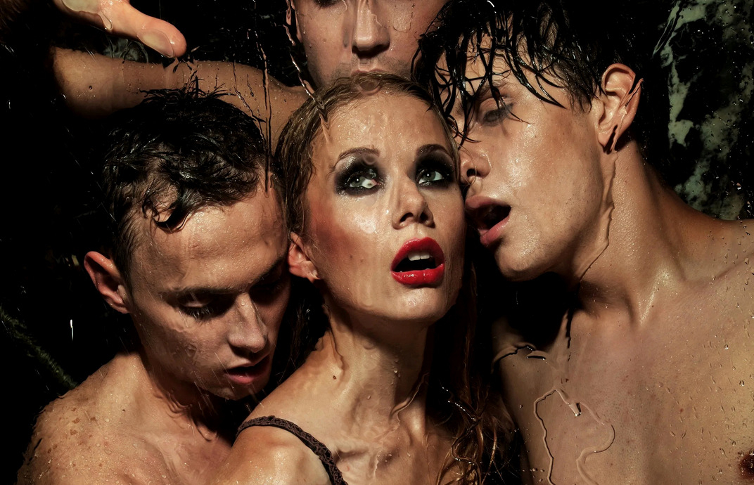 Между страстью и границами - как безопасно практиковать gang bang?