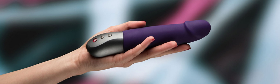 Дилдо vs. вибратор: что принесет больше наслаждения?