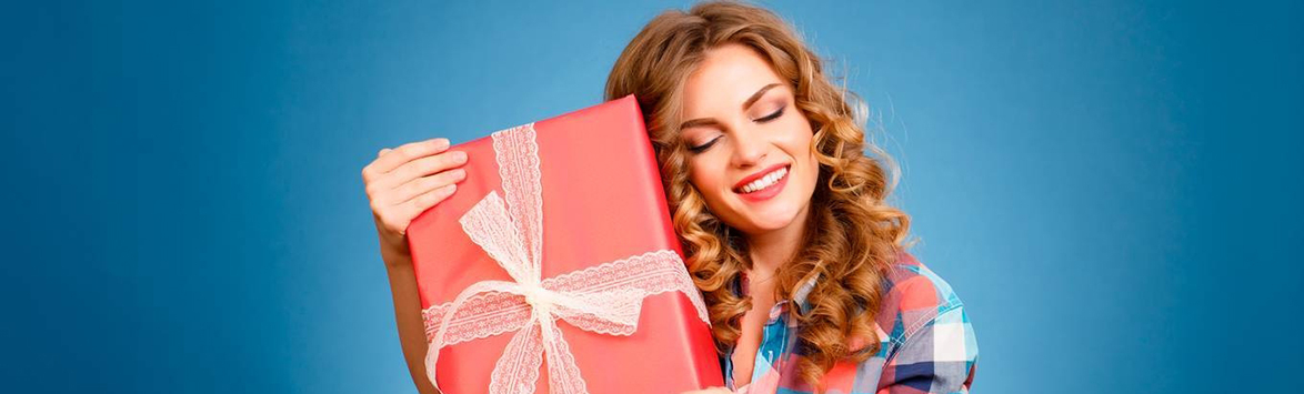 Что подарить ей на 8 марта? 10 небанальных подарков из секс-шопа 