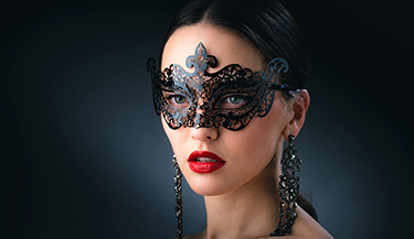 Как сделать ваш секс более чувственным при помощи маски для глаз