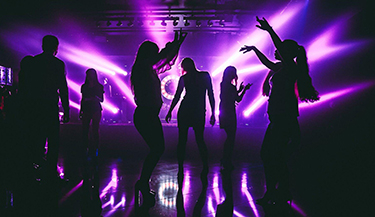 Секс после клуба: как соблазнить девушку в ночном клубе