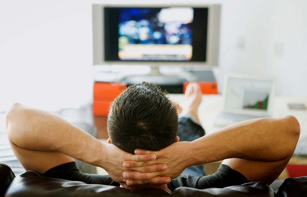 Почему люди смотрят порно и как это влияет на их жизнь?