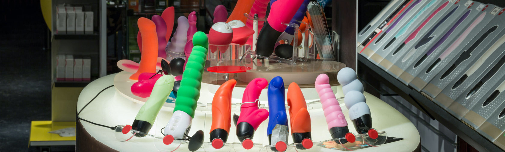 Почему секс игрушки лучше покупать в онлайн-магазинах