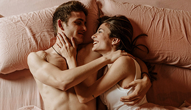 Топ 5 причин, почему парный секс лучше мастурбации