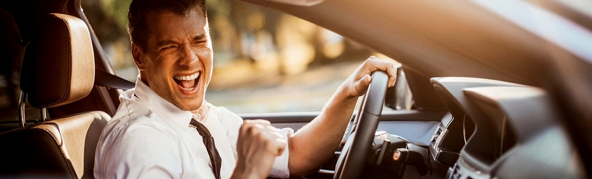 Опасный экстрим: минет в машине на ходу