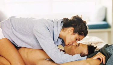 Шутки в сторону: одновременный оргазм может быть вреден