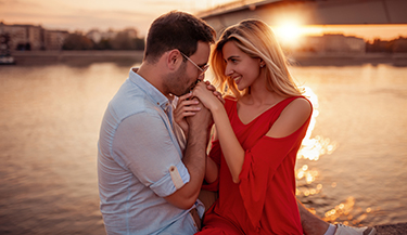 А вы тоже убегаете от супружеского долга?