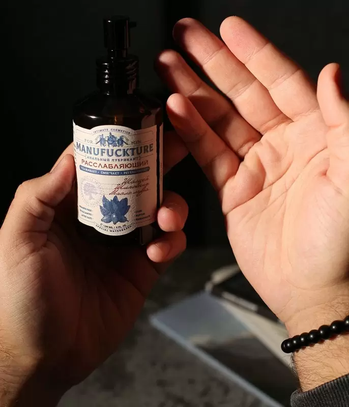 Расслабляющий анальный интимный гель MANUFUCKTURE, с лавром, 150 мл