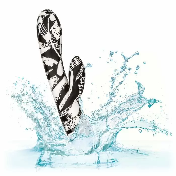 Пёстрый вибромассажёр с клиторальным стимулятором Calexotics Hype™ Dual Wand – чёрный, белый