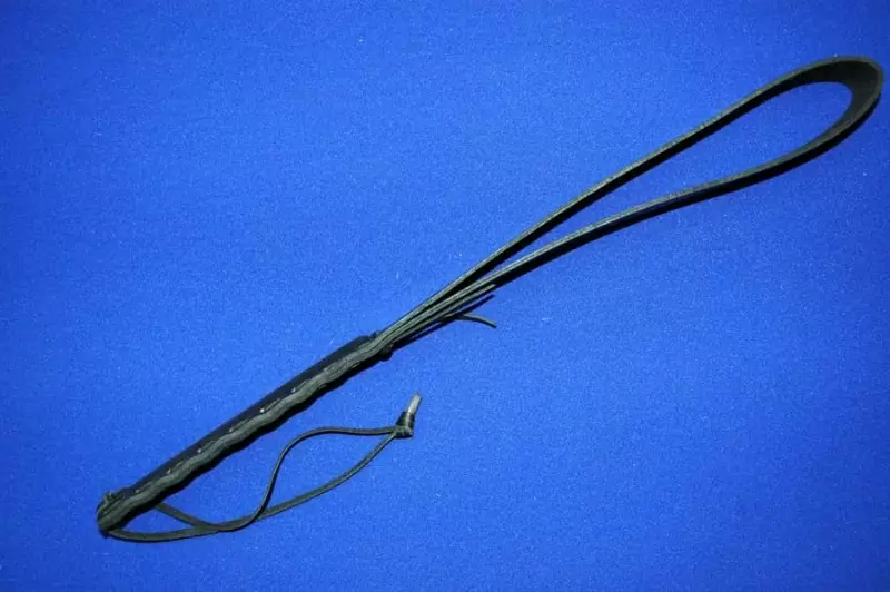 Шлепалка-1 в виде петли