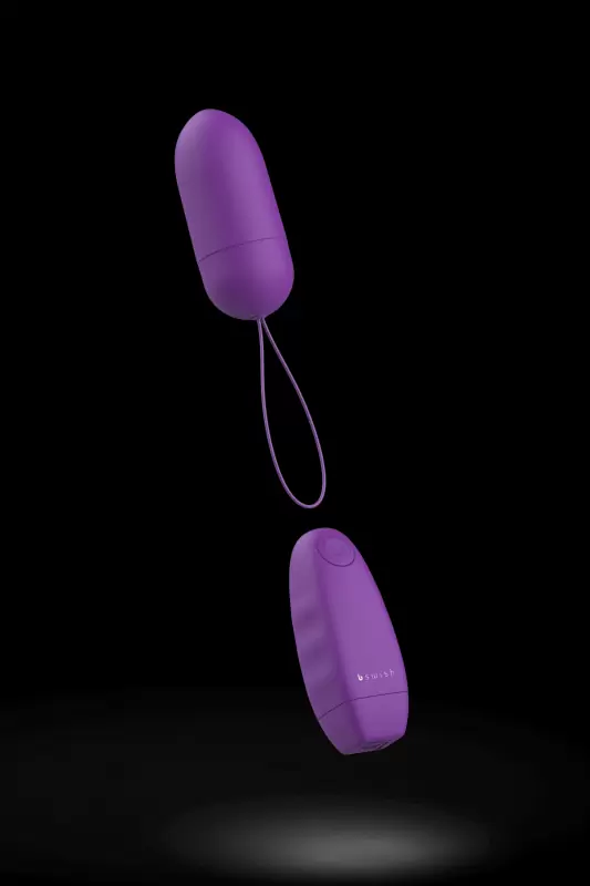 Виброяйцо с пультом управления Bnaughty Classic. Фиолетовый