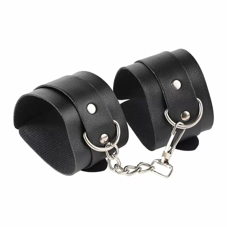 Наножники из эко-кожи с цепным креплением Erozon