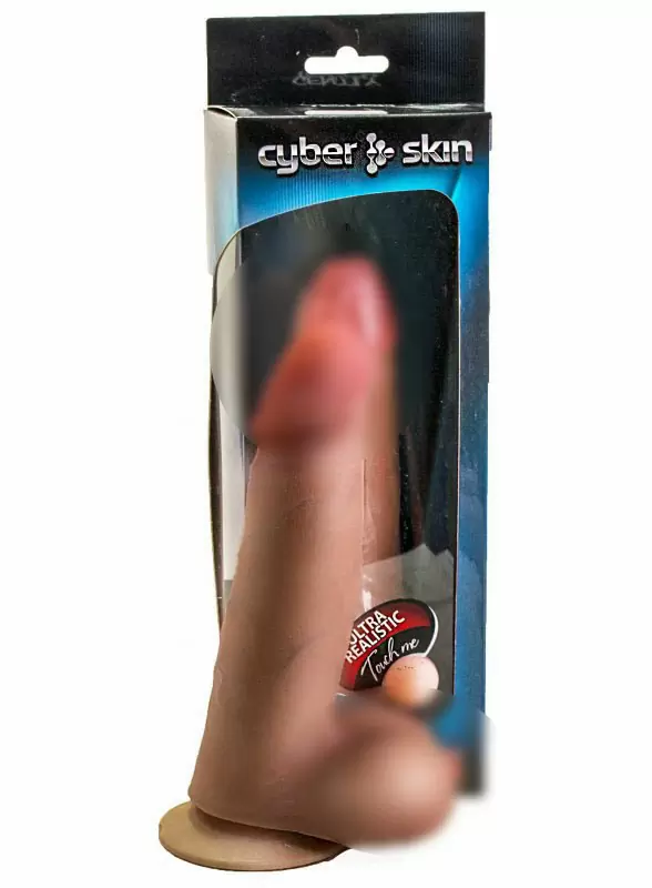 Фаллоимитатор NeoSkin 17,5 x 4 см на присоске – телесный