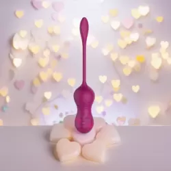 Ребристые вагинальные виброшарики Anasteisha AN Seed с функцией массажа бусинами, с пультом Д/У, 9,5 см, вишневый