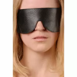 Кожаная БДСМ-маска на глаза закрытого типа