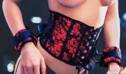 Корсет с наручниками Scandal Corset with Cuffs