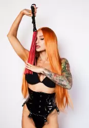 Многохвостая мягкая плеть «Scandal» из натуральной кожи