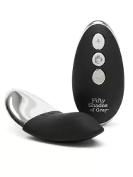 Компактный стимулятор клитора Fifty Shades of Grey, 8,9 см, с пультом Д/У, черный