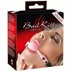 Фиолетовый безремневой анальный страпон «Natural Seduction» и Кляп с фиксацией на голове Bad Kitty «Knebel»  