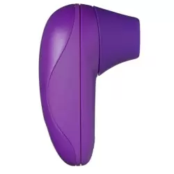 Миниатюрный вакуумный клиторальный стимулятор Womanizer Starlet – фиолетовый