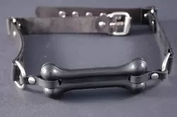 Трензель «Боун» черного цвета