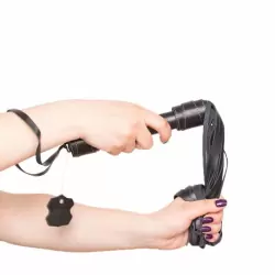 Многохвостая плеть Monro из натуральной кожи - черный