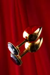 Изящная анальная пробка TOYFA с кристаллом цвета турмалина - золотистый с черным