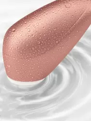 Вакуумно-волновой стимулятор клитора Satisfyer Love Breeze, 9,8 см, силикон, бронзовый