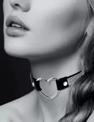 Элегантный чокер Concorde COLLIER STRASS ET COEUR, с металлическим сердечком, 39 см, черный