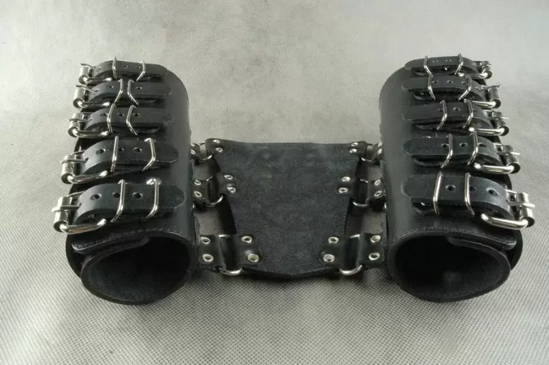 Наручья подшитые