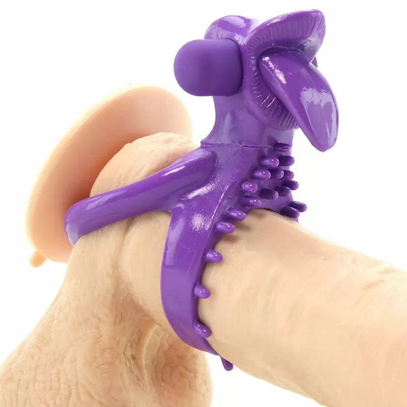 Эрекционное кольцо на пенис и мошонку Lovely Licks Couples Ring с вибрацией – фиолетовый