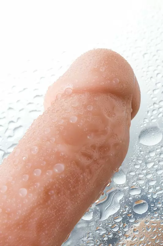 Удлиняющая вибронасадка на пенис TOYFA XLover с петлей на мошонку – телесный