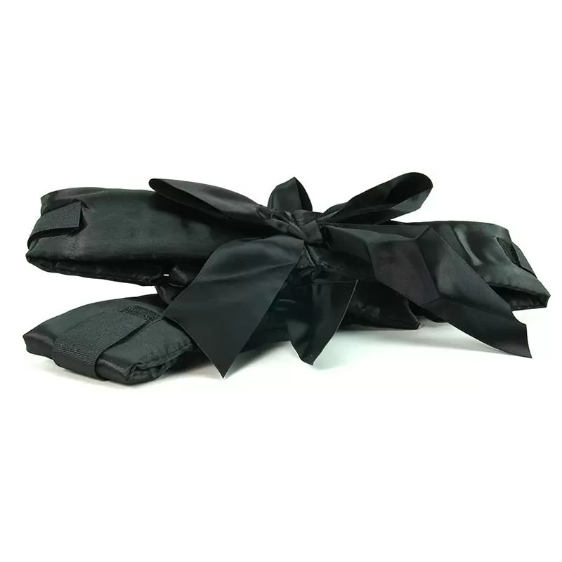 Комплект наручников и наножников Bowtie Cuffs – черный	