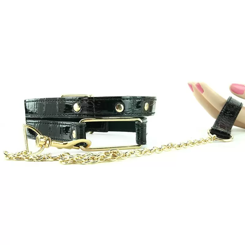 Ошейник с поводком Fetish Fantasy Gold черный с золотом