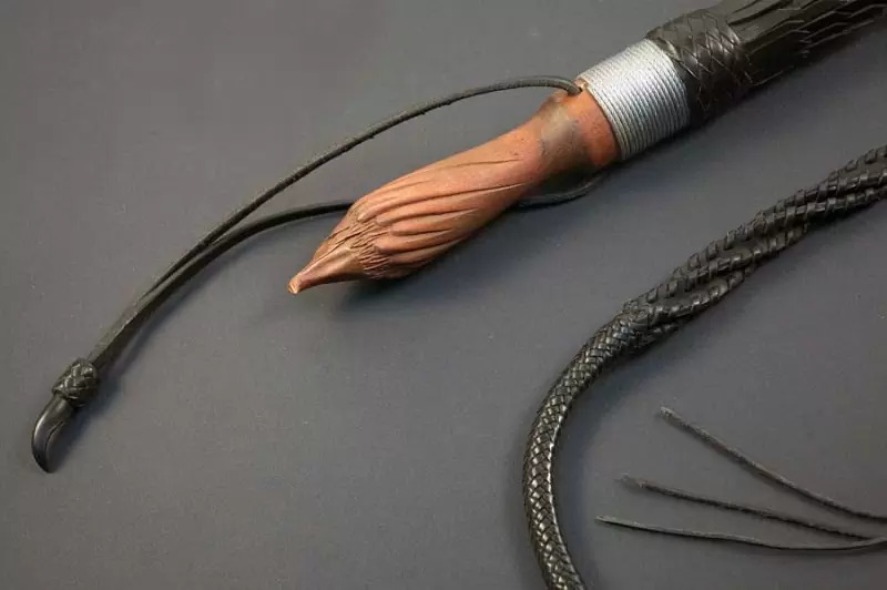 Битч «Парящий орел со змеей»